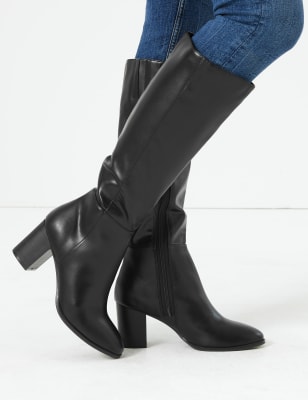 Bottes hauteur genou &agrave; talons carr&eacute;s