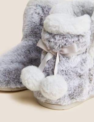 Cream best sale slipper boots