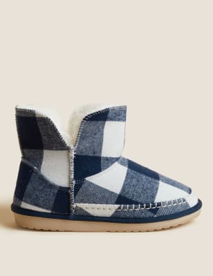 Short discount slipper boots