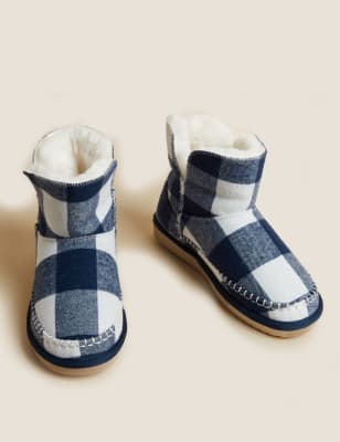 Fur lined slipper online boots mens