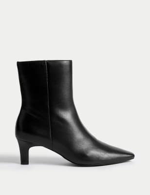 Black leather pointed 2024 toe ankle boots