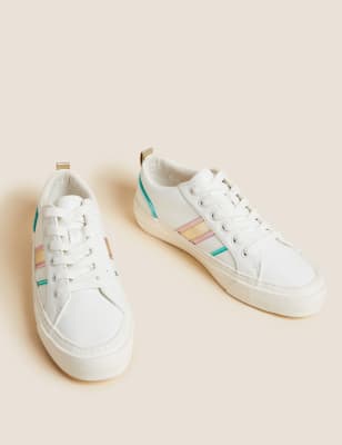 white stripe trainers