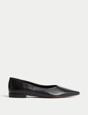 Pointed 2025 slip on