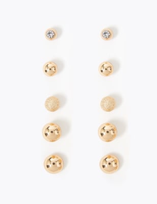 pack of stud earrings