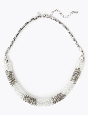 Collier ras de cou &agrave; perles en cristal