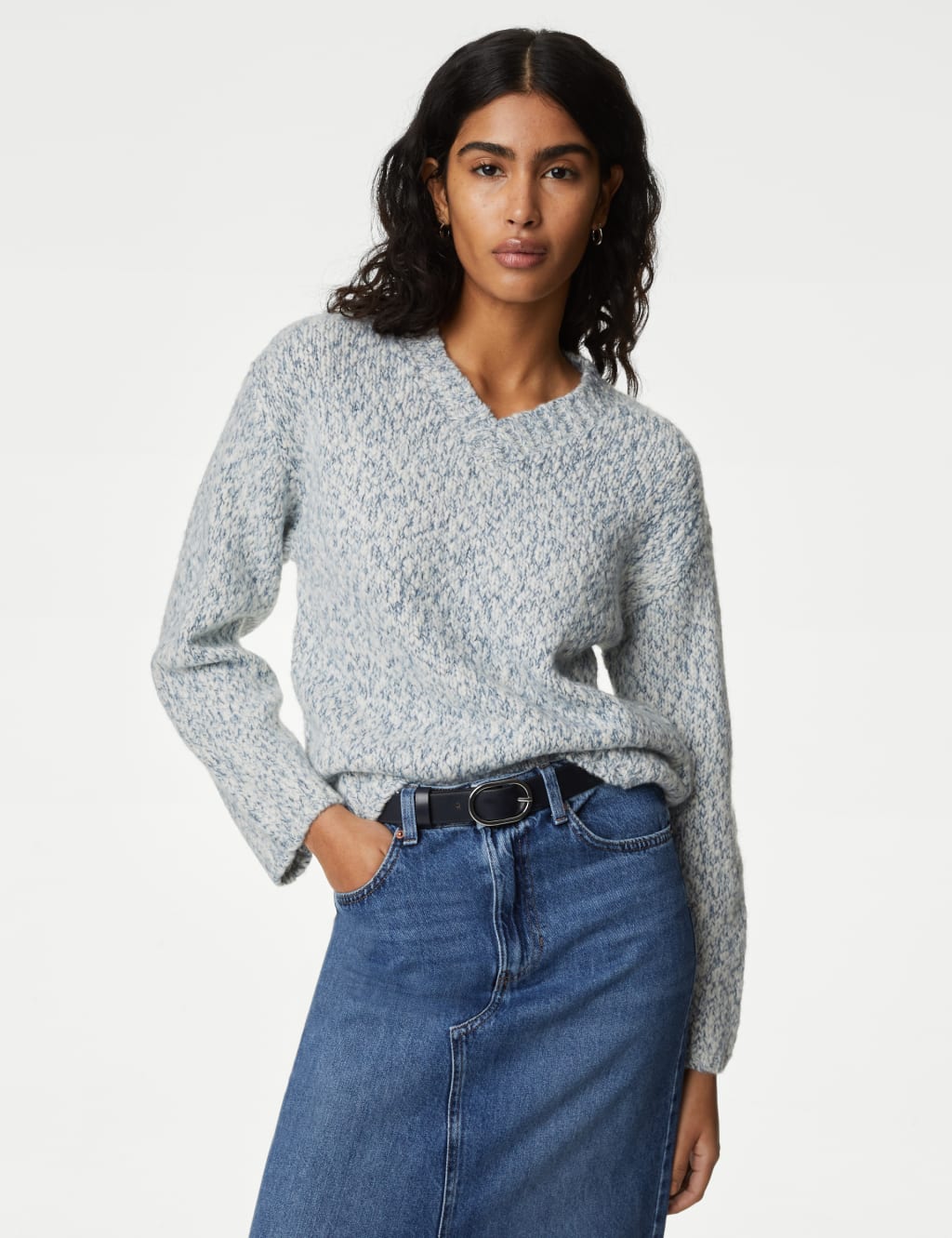 Textured V-Neck Jumper with Wool image 4