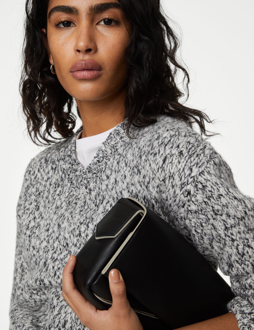 Textured V-Neck Jumper with Wool image 3
