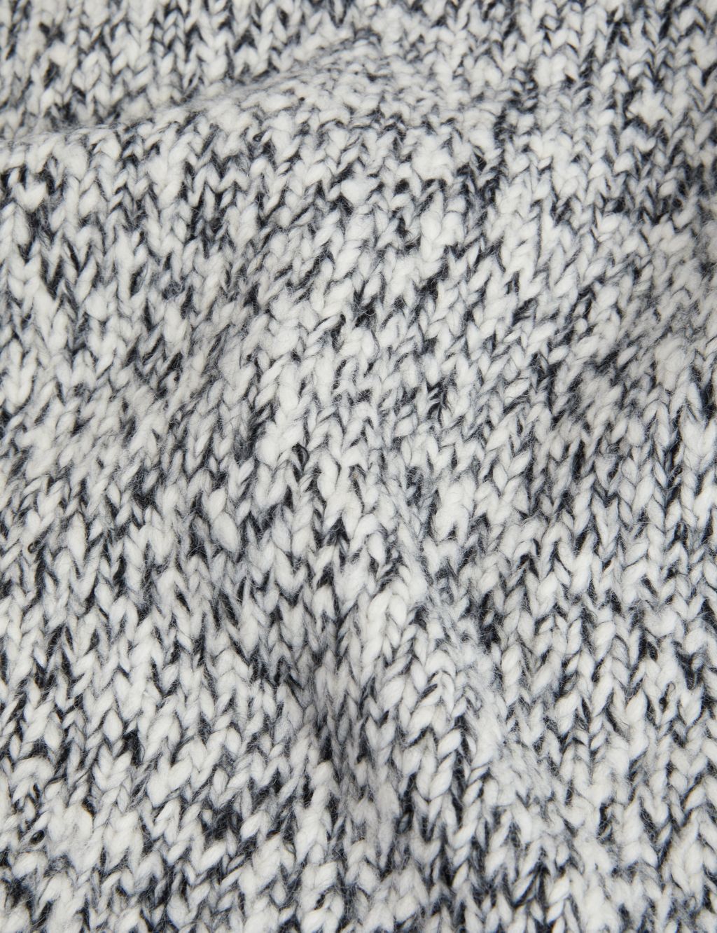 Textured V-Neck Jumper with Wool image 6