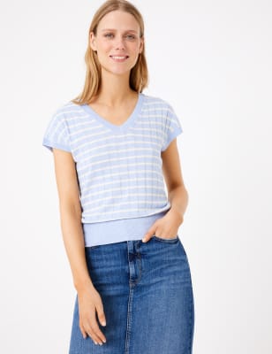 Gebreide ribtop van linnen met V-hals en streepmotief