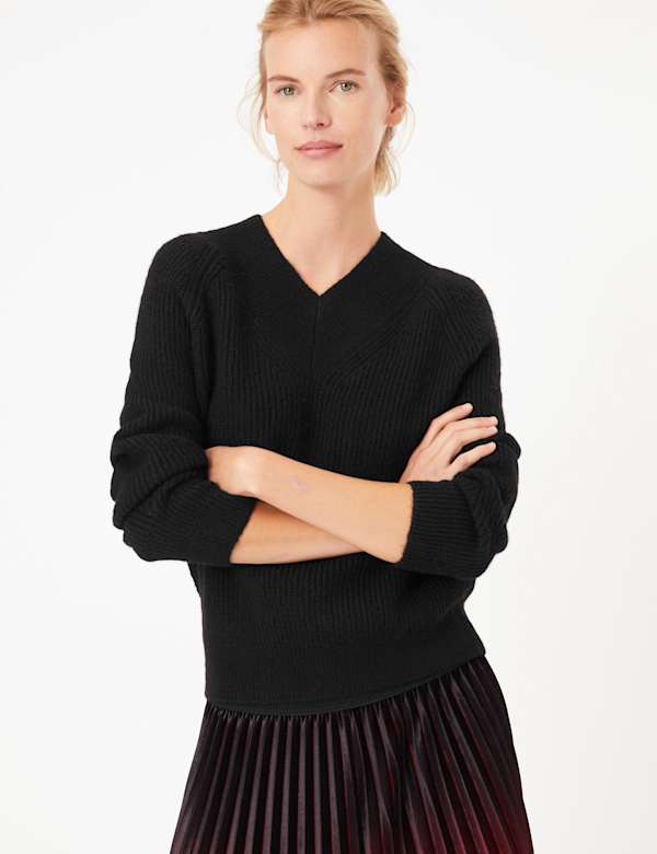 Textured V-Neck Jumper