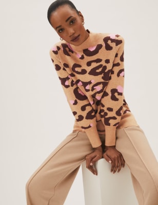 

M&S Collection Jersey con estampado animal de tacto suave con cuello chimeneaWomens - Camel Mix, Camel Mix