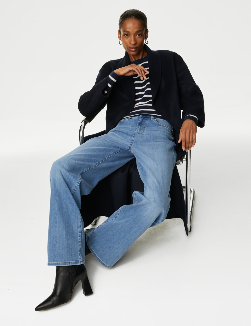 Pure Cashmere Striped Crew Neck Jumper image 4