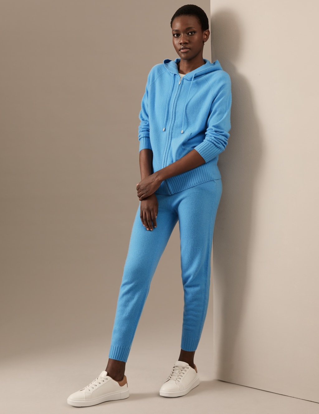 Pure Cashmere Knitted Relaxed Hoodie image 5