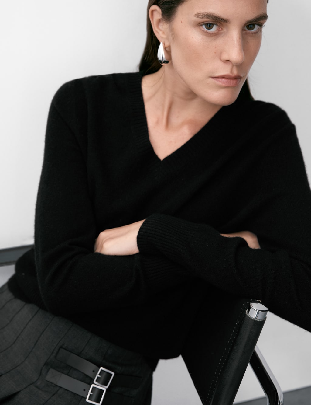 Pure Cashmere V-Neck Jumper image 4