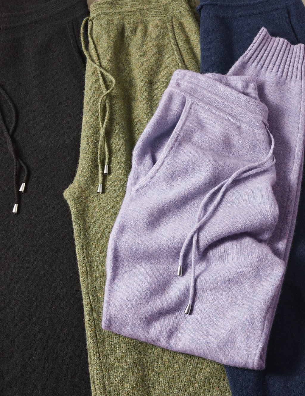 Pure Cashmere Tapered Ankle Grazer Joggers image 7