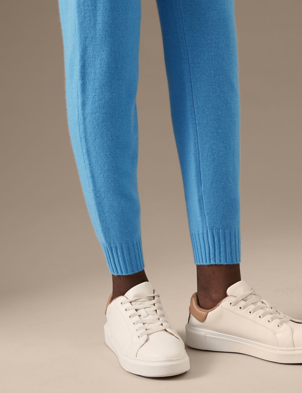 Pure Cashmere Tapered Ankle Grazer Joggers image 4