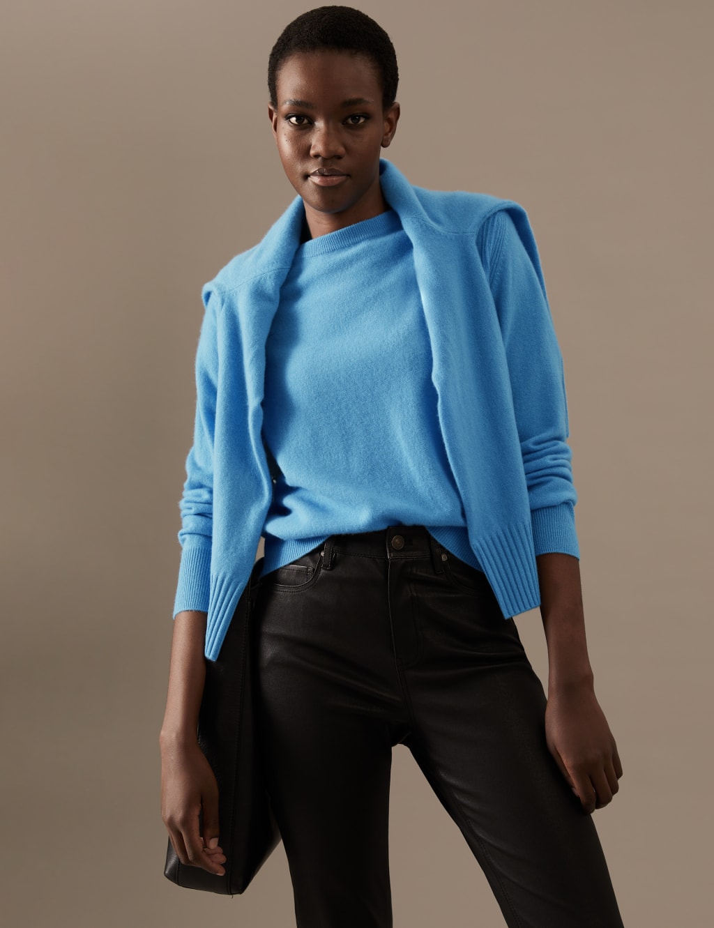 Pure Cashmere Crew Neck Jumper image 1