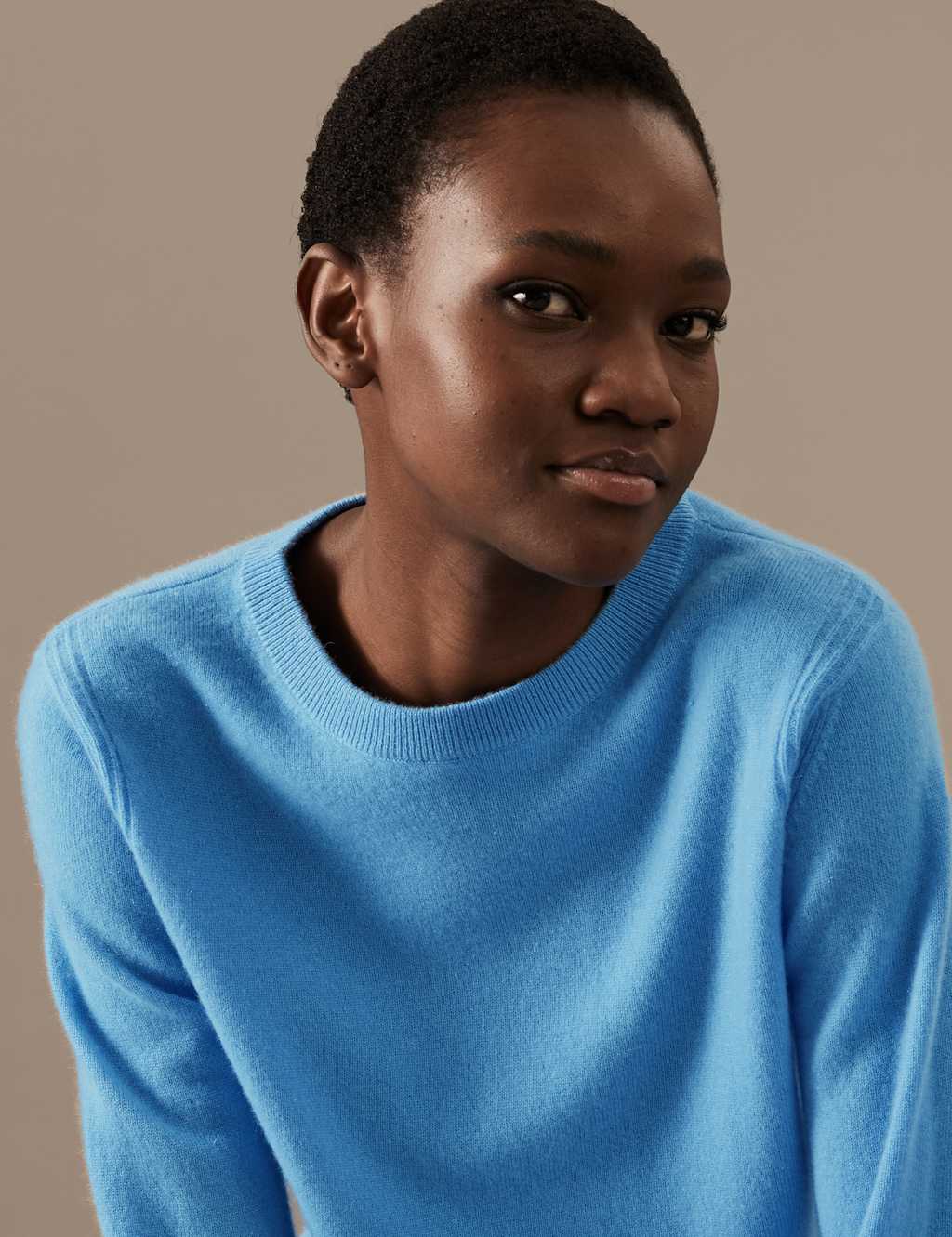 Pure Cashmere Crew Neck Jumper image 3