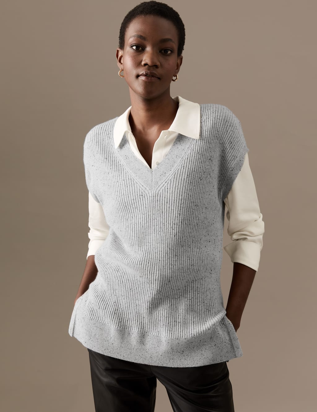 Pure Cashmere Ribbed V-Neck Knitted Vest image 1