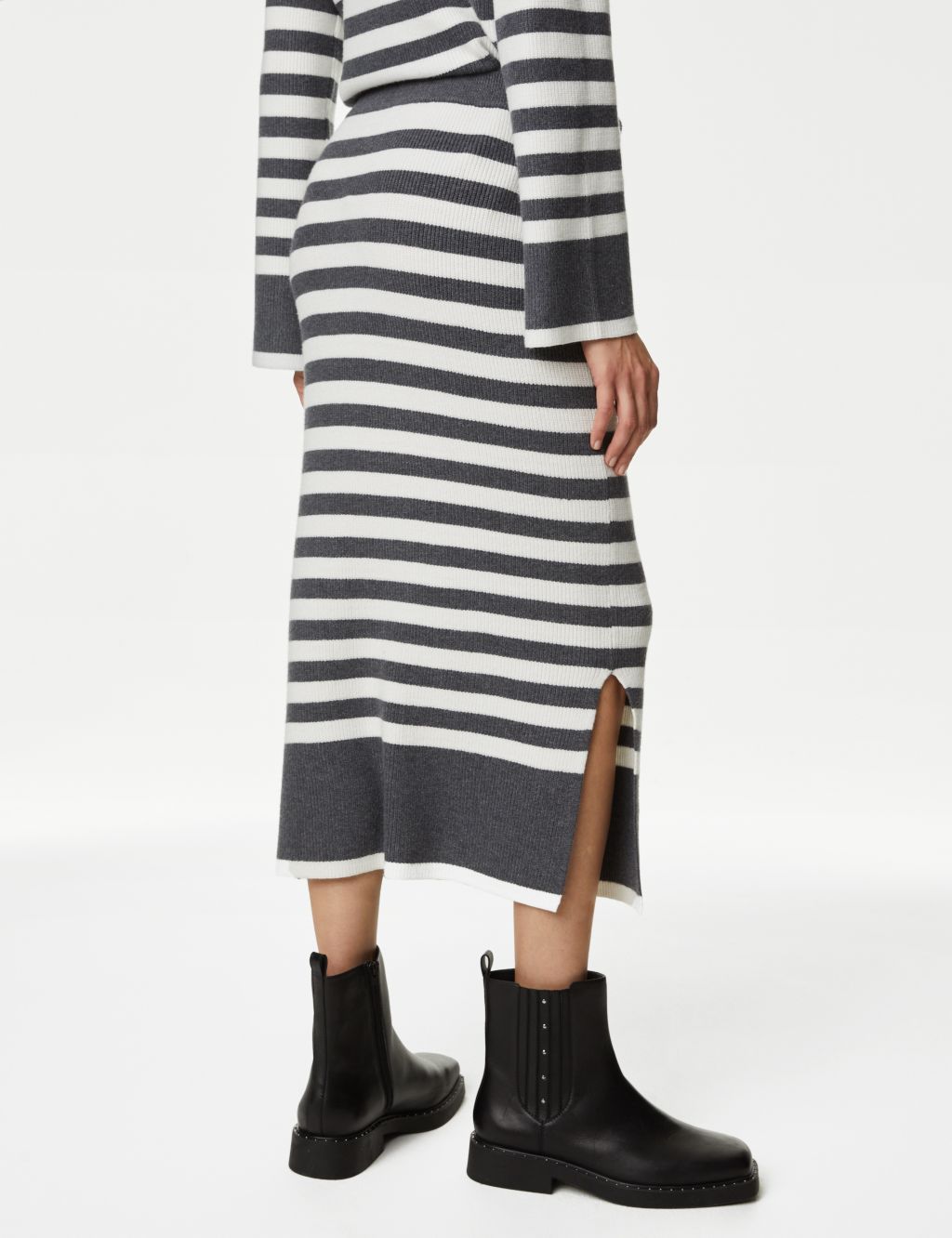 Striped Knitted Midi Skirt image 5