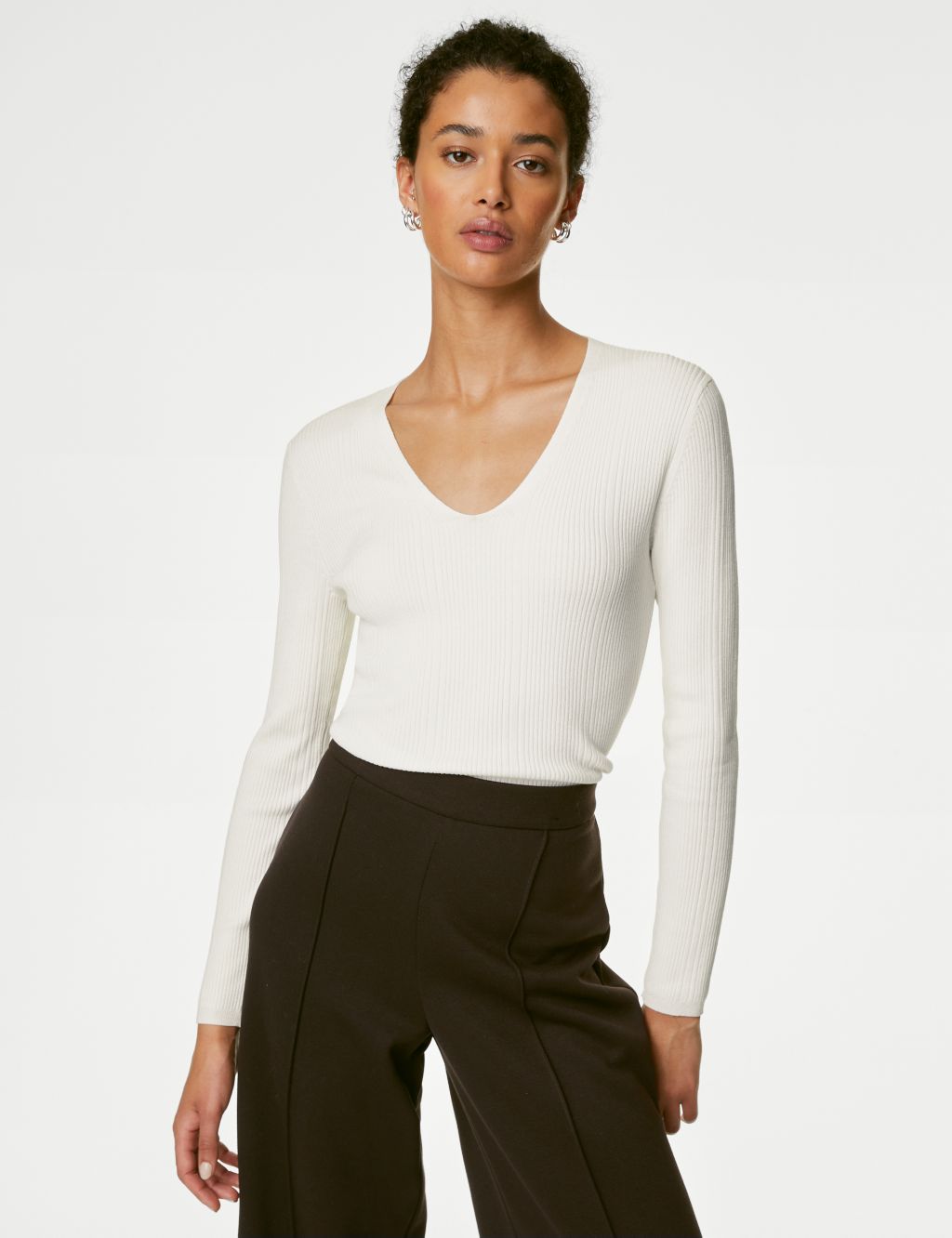 Ribbed V-Neck Knitted Top image 1