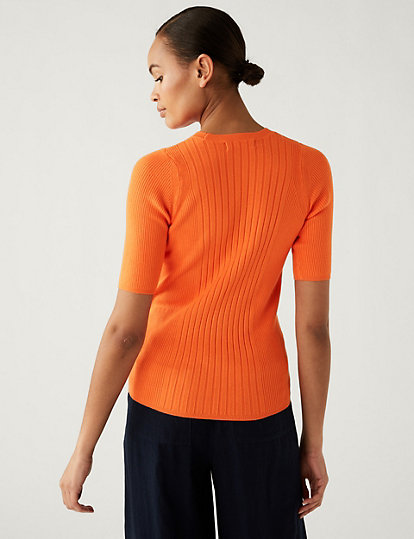 Ribbed Crew Neck Knitted Top
