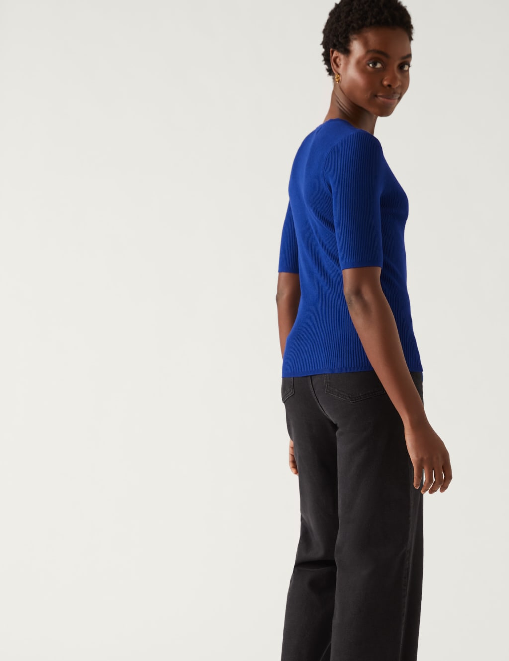Ribbed V-Neck Scallop Edge Knitted Top image 2