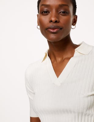 Geribbelde top met kraaghals