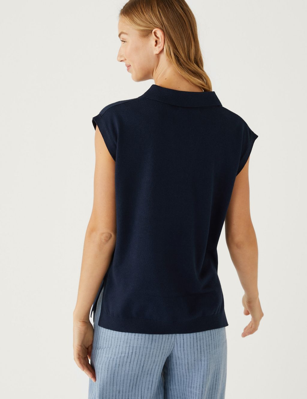 Collared Relaxed Knitted Vest with Linen image 4