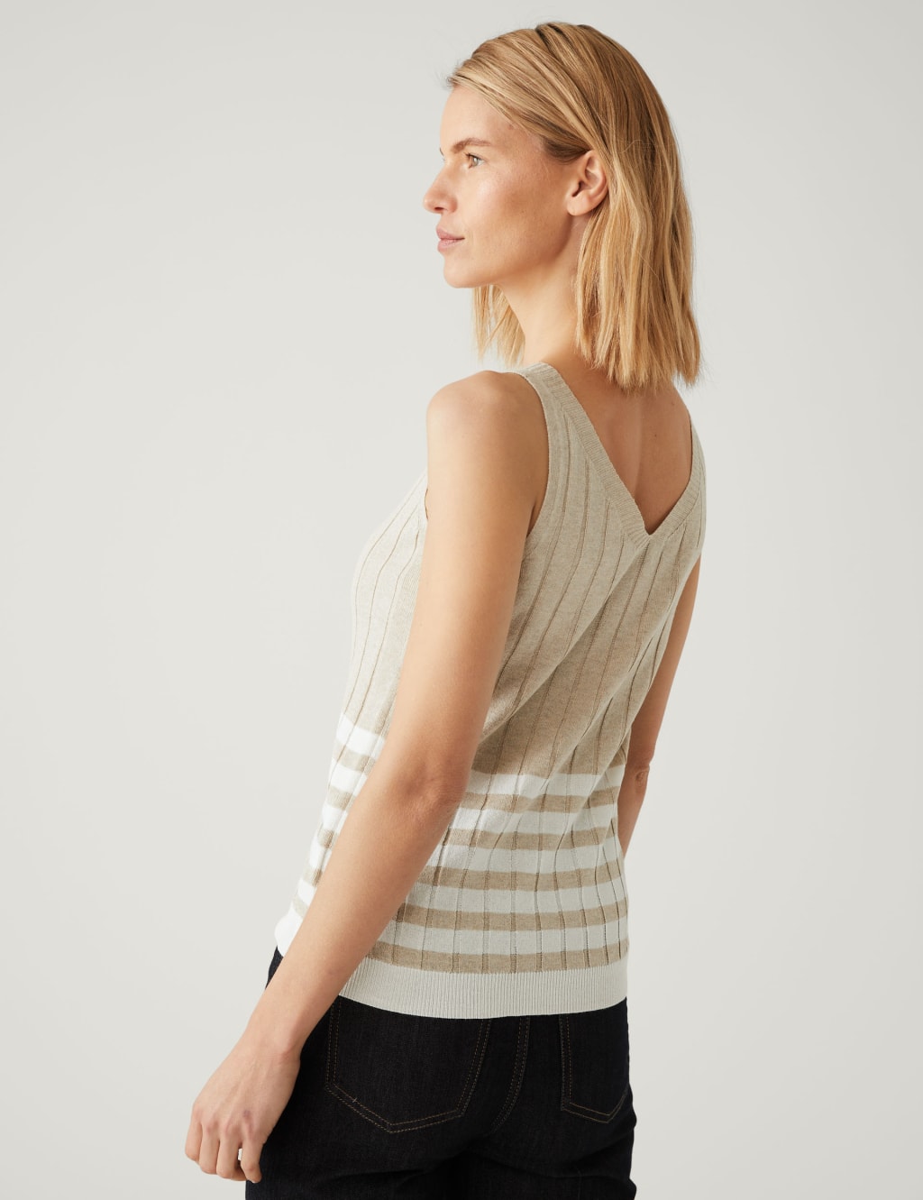 Striped Knitted Vest With Linen image 4