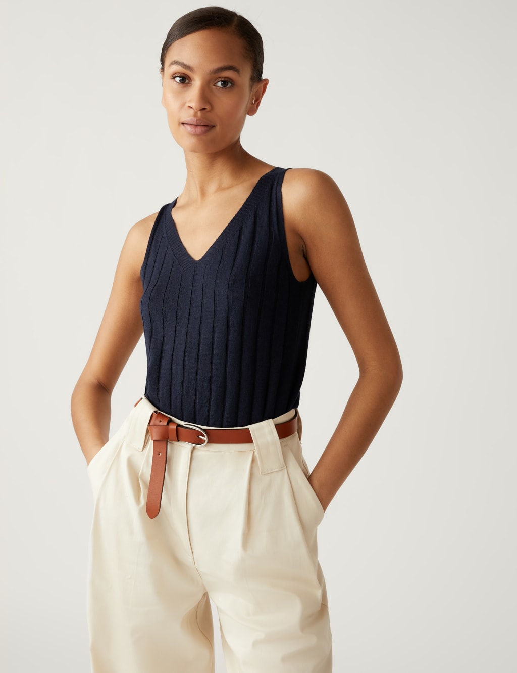 Ribbed V-Neck Knitted Vest with Linen image 2