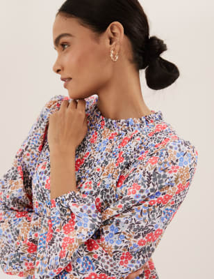 Blusa de manga larga con fruncido y estampado de florecillas - ES