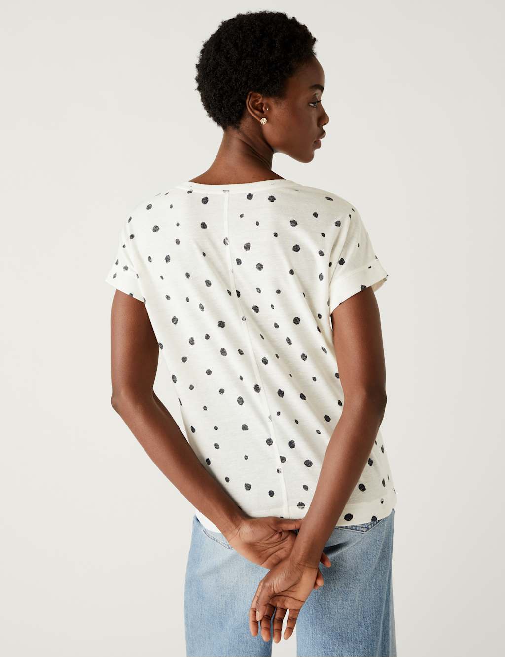 Linen Rich Printed V-Neck T-Shirt image 4