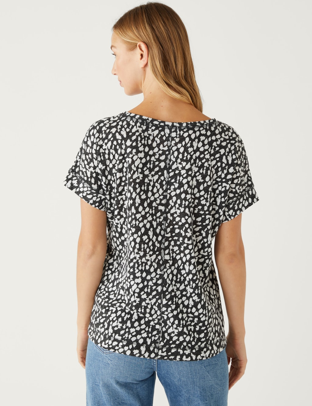 Linen Rich Printed V-Neck T-Shirt image 4