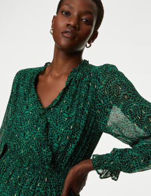 

M&S Collection Blusa de manga abullonada de escote en pico con volante estampadaWomens - Green Mix, Green Mix