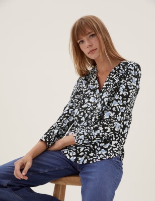 

Womens M&S Collection Blusa cerrada estampada informal de escote en pico - Black Mix, Black Mix