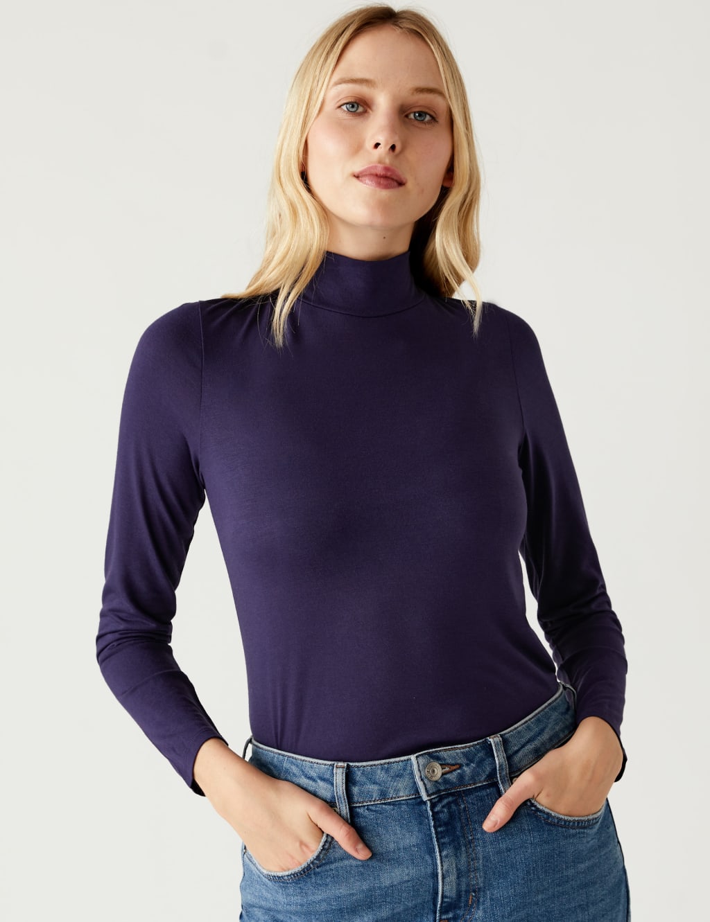 Women s Roll Neck Tops M S