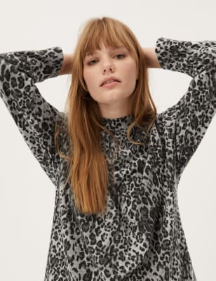 Animal print deals top