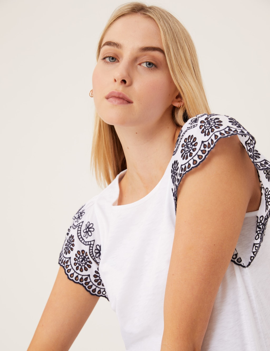 Pure Cotton Embroidered Sleeveless Vest image 1
