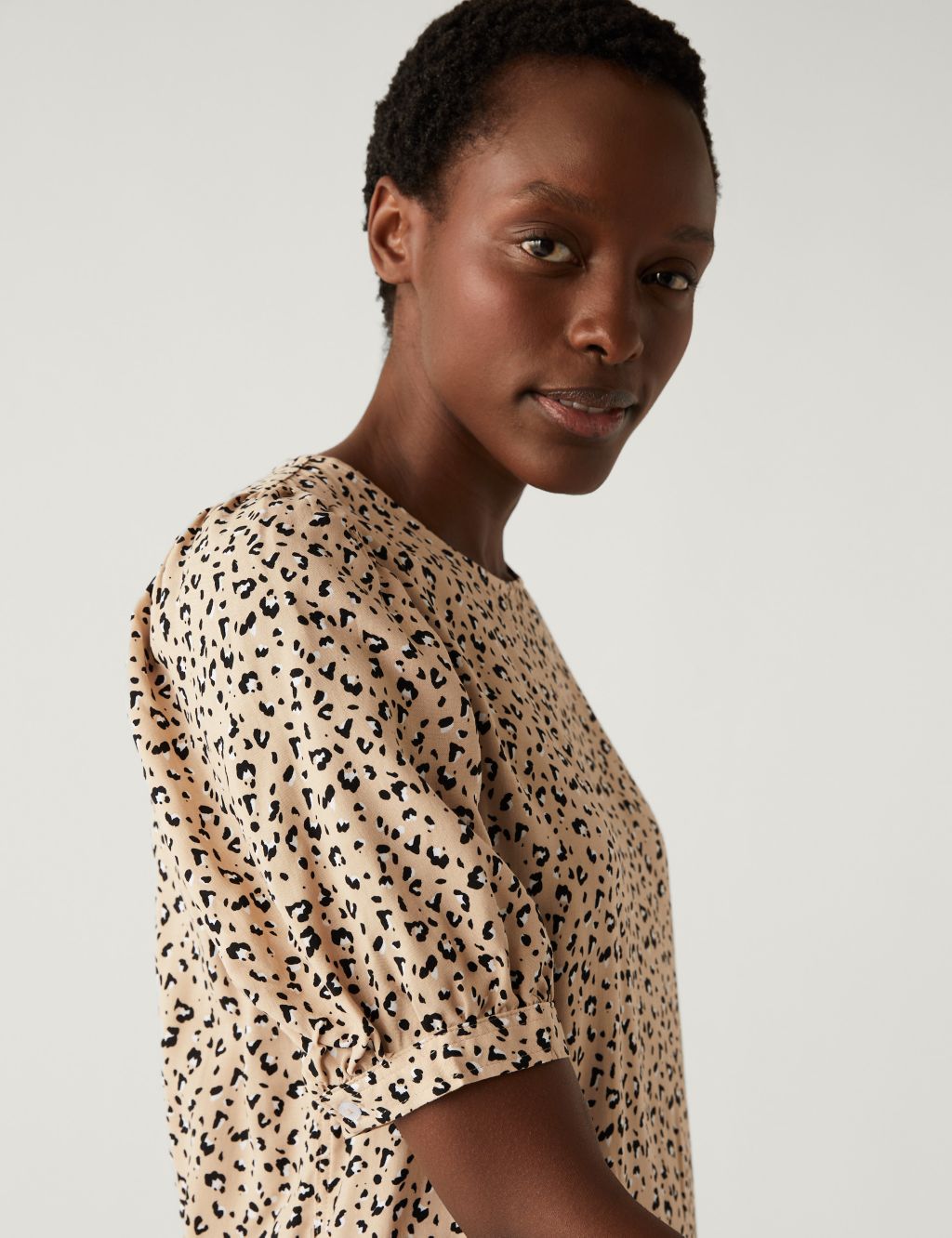 Printed Puff Sleeve Blouse image 3