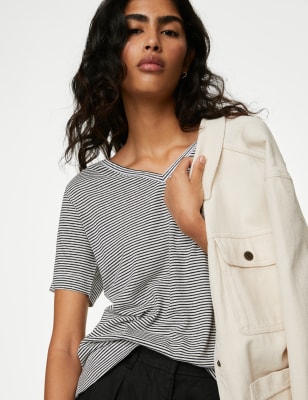 

Womens M&S Collection Gestreiftes Oberteil aus Leinenmischgewebe mit V-Ausschnitt - Black Mix, Black Mix