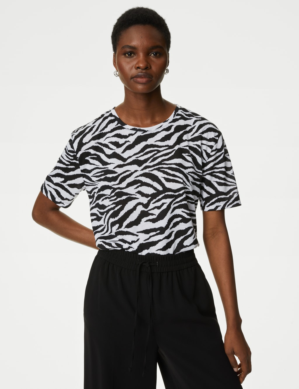 Women's Relaxed T-Shirt main image 1