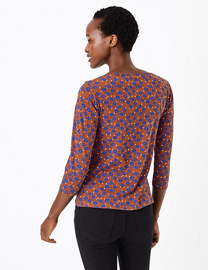 Floral Print 3/4 Sleeve Fitted T-Shirt