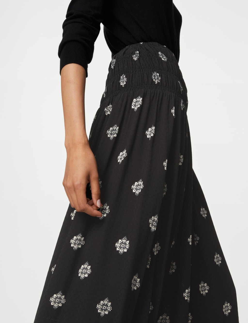 Printed Shirred Midi A-Line Skirt image 3
