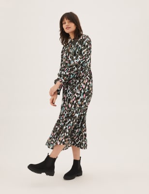 

Womens M&S Collection Petite Animal Print Midi Smock dress - Multi, Multi