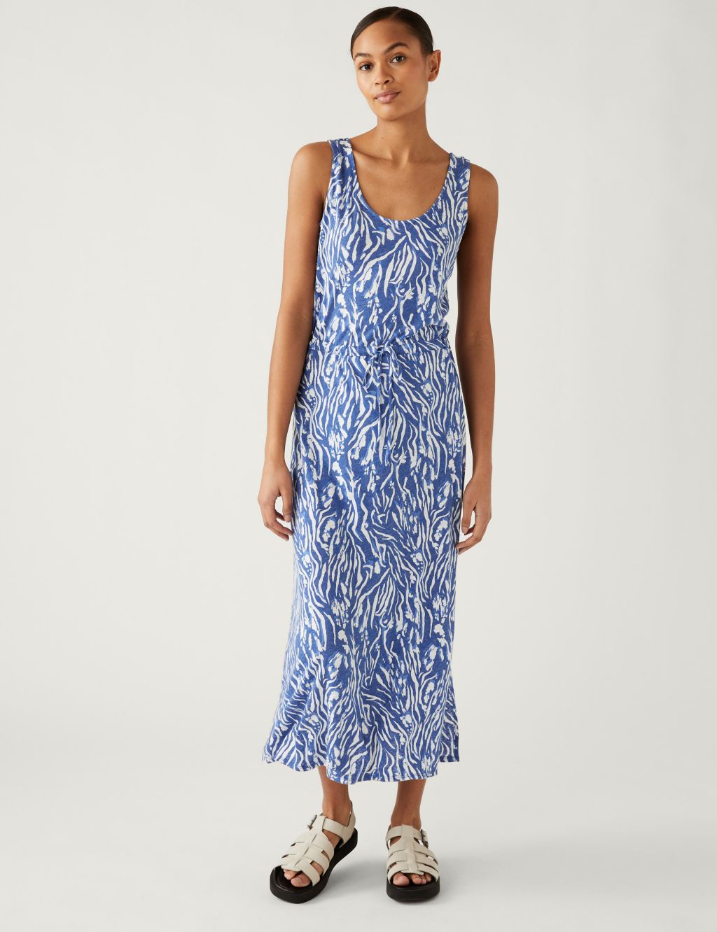 Linen Rich Printed Midaxi Waisted Dress image 4