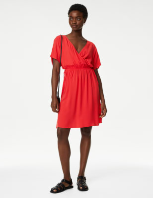 

Womens M&S Collection Tailliertes Minikleid mit V-Ausschnitt und Bindedetail - Red, Red