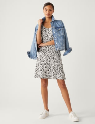 

Womens M&S Collection Gemustertes Mini-Skaterkleid aus Jersey mit U-Ausschnitt - Black Mix, Black Mix