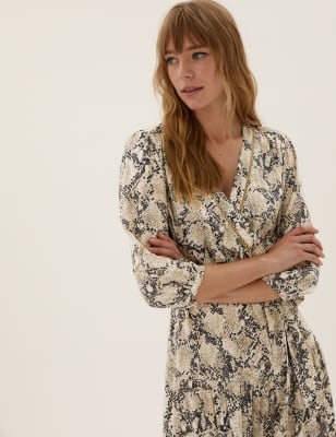 

M&S Collection Vestido cruzado a media pierna en capas con estampado animalWomens - Natural Mix, Natural Mix