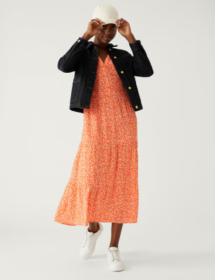 

Womens M&S Collection Geblümtes Midi-Stufenkleid mit V-Ausschnitt - Orange Mix, Orange Mix